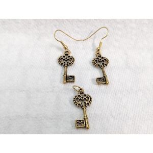 Gold Tone Skeleton Key Pendant Earrings Set New Gift 2 Sided